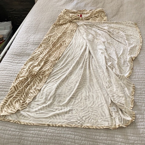 Pretty Palm Maxi Skirt - Picture 4 of 4